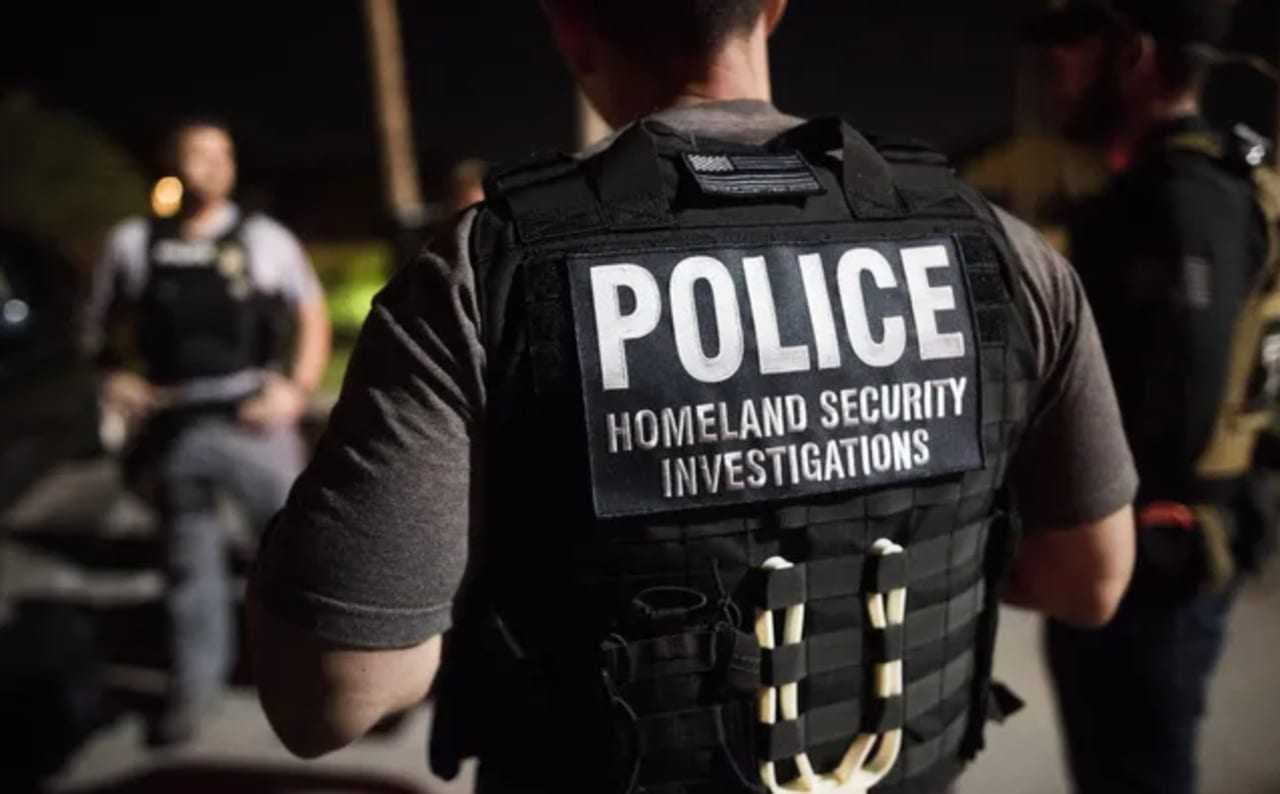 Four Believed Dead In Crashed Plane That F-16s Were Tracking Across DC Area: Officials