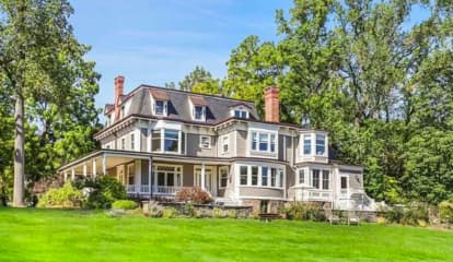 Look Inside: Rockland County 'Stepmom' Home Listed For $3.75M