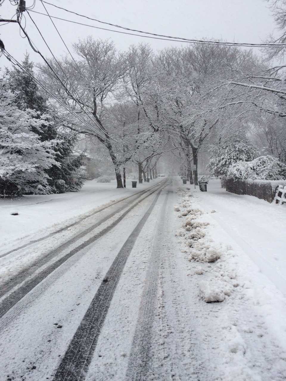 All of Connecticut is under a Winter Storm Warning for Thursday, with 3 to 8 inches of snow possible.