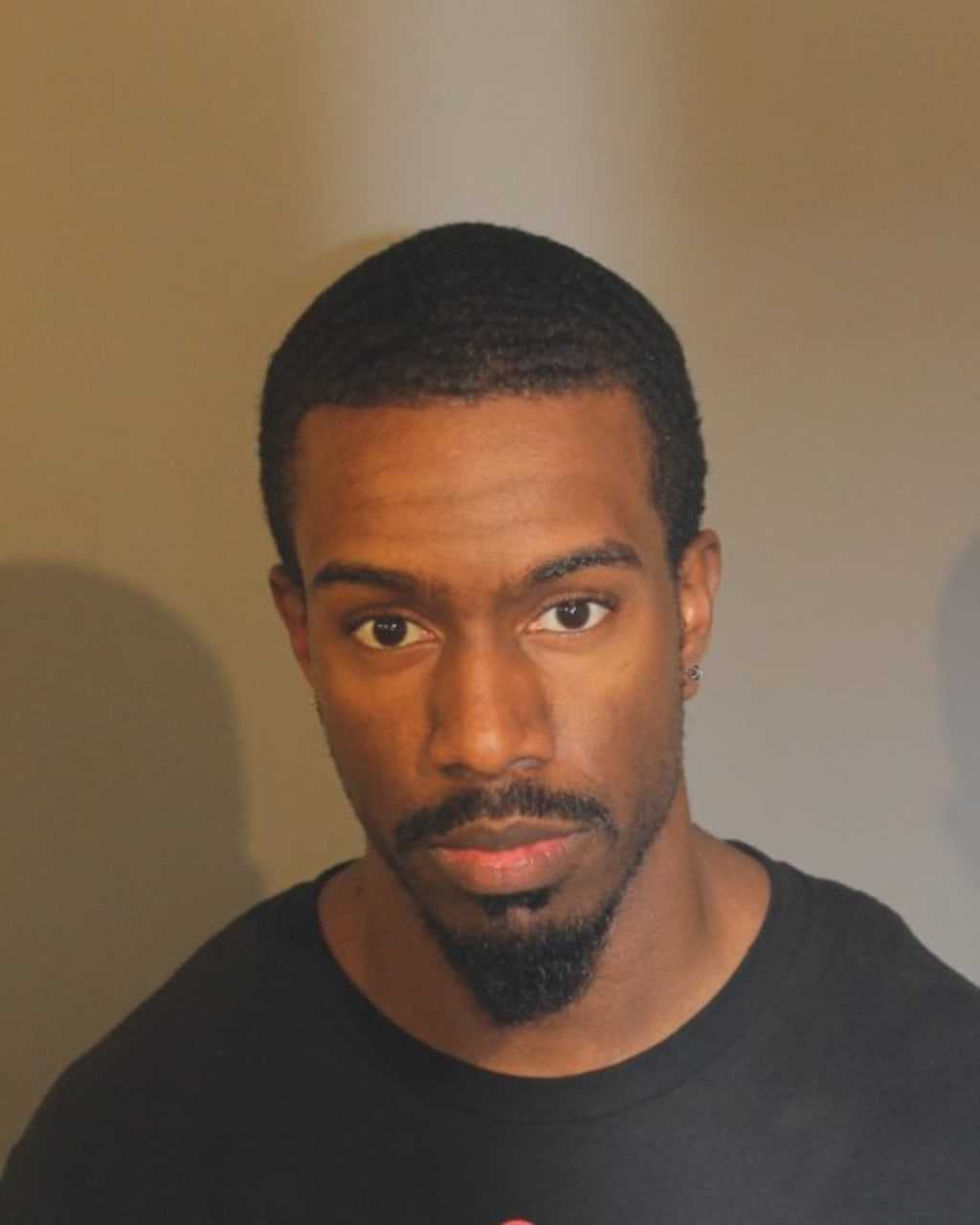 Orlando Ellis, 27