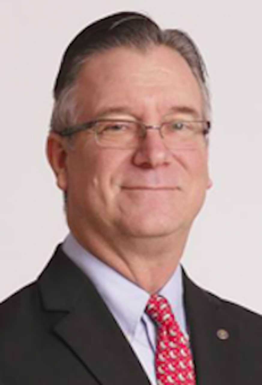 Steve Vavrek announced Tuesday that he will not seek re-election as Monroe's first selectman in 2017.