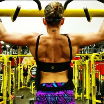 "That's my back," Kirin Hart wrote on an Instagram post. She says progress takes patience.