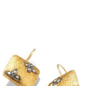 Gold Square Drop earrings will be raffled off at the New Canaan Nature Center preview party, compliments of Ash and Ames.