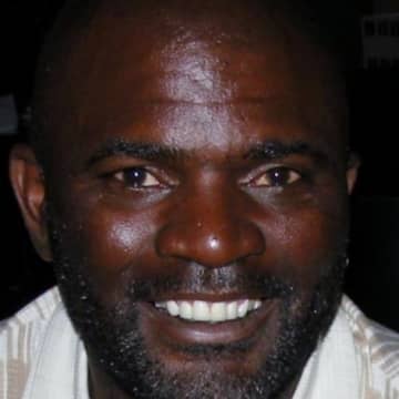 Lawrence Taylor will be doing an autograph signing in Croton Jan. 23.