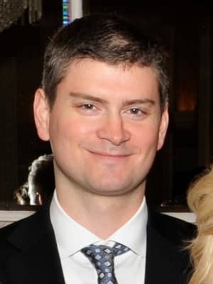 Former CT Resident Gets Star On Walk Of Fame: 'The Office' Producer Michael Schur Honored