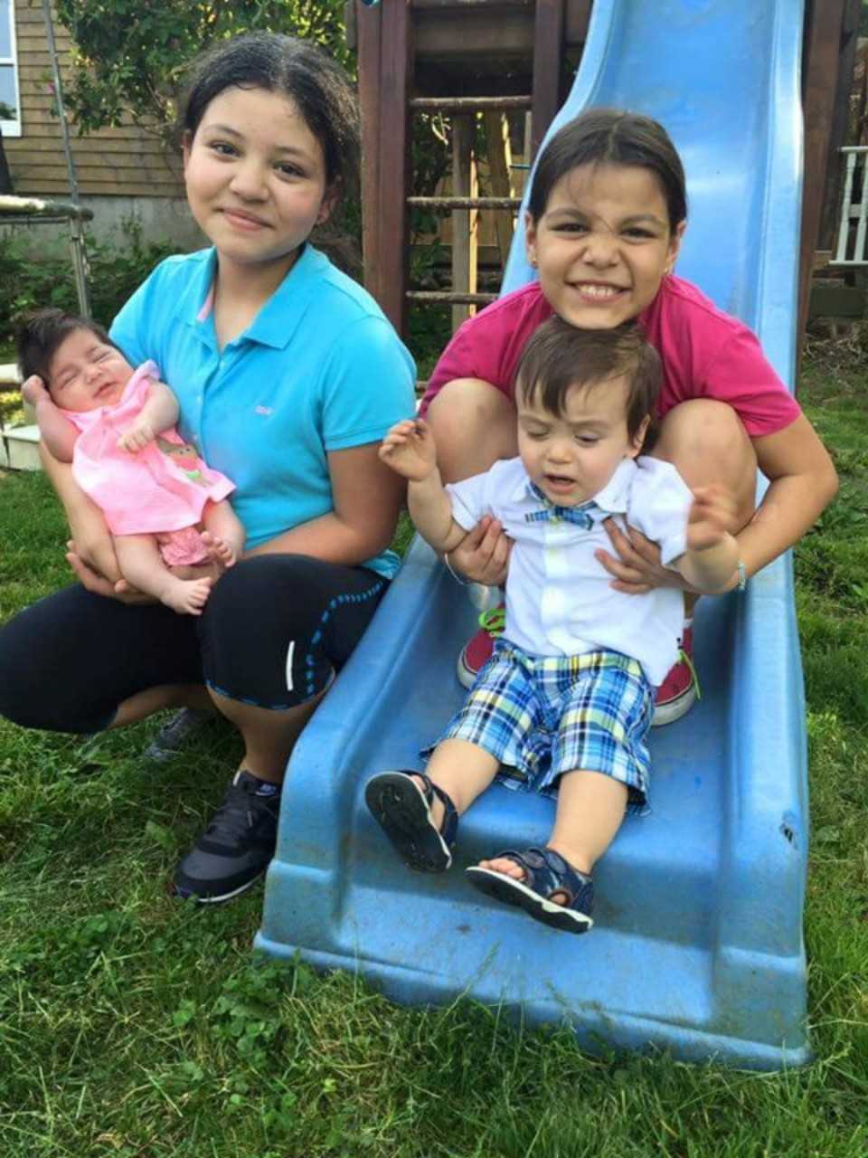 Bella Redondo and her siblings