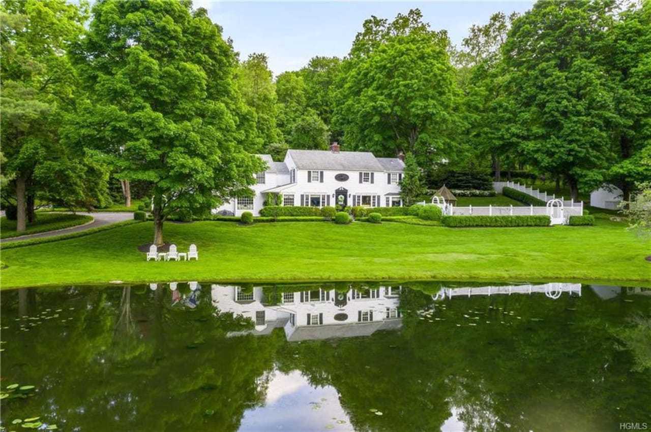 TV personality Sandra Lee has listed the Northern Westchester home she shares with New York Gov. Andrew Cuomo for $2 million.