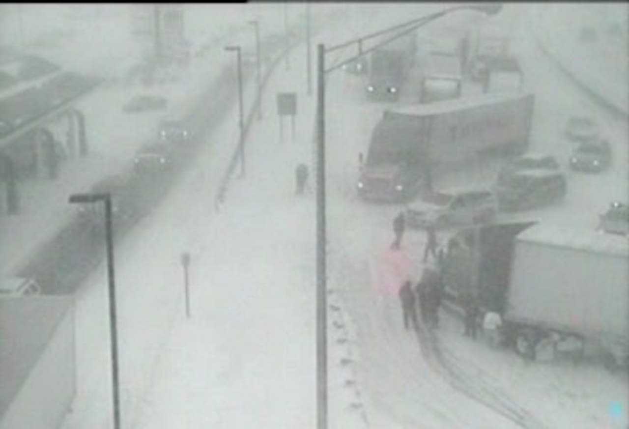 I-95 southbound is closed between Exits 10 and 9 in Darien because of a tractor-trailer accident. Cars on the left cut through the rest area.