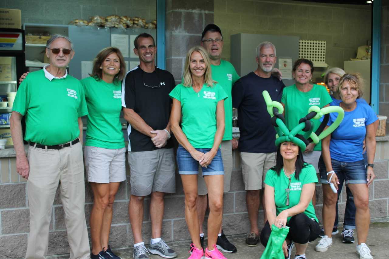 From left, Larry Weil, Nicole Scott, Al Harnisch, Dawn McLaughlin, Jim McLaughlin, Dennis Loudon, Meg Loudon, Karen Massar and in the foreground, Diane Vanderlinden. 