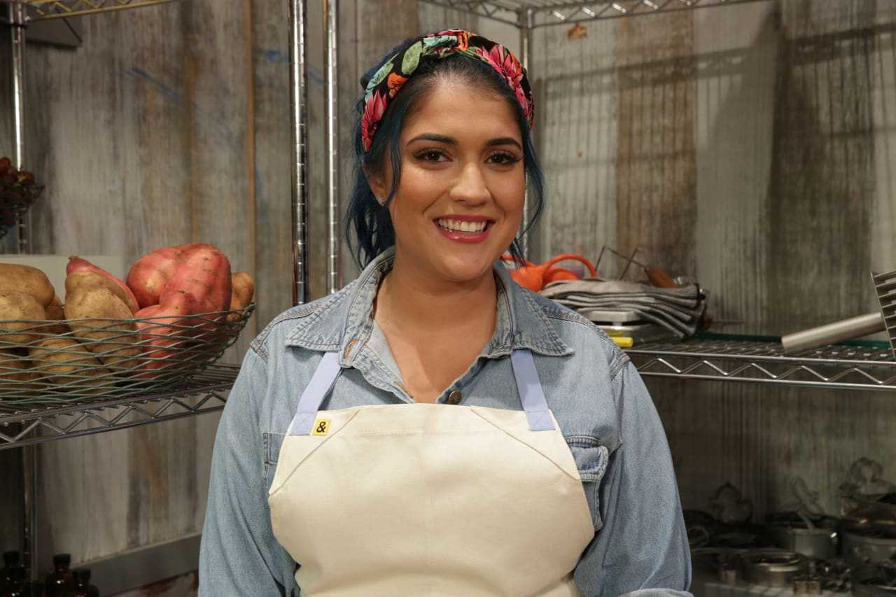 Always singing and dancing in the kitchen, Cristina is excited to showcase her vibrant personality and baking skills on this season of Spring Baking Championship.