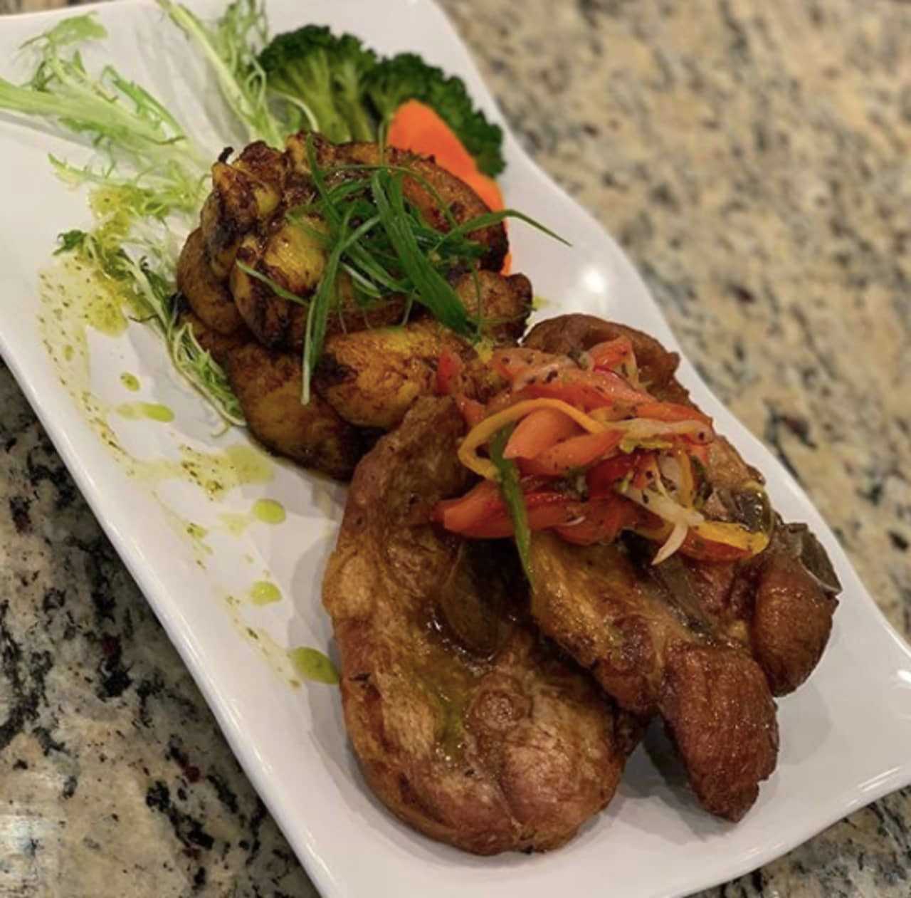 Chuleta fritas con maduros