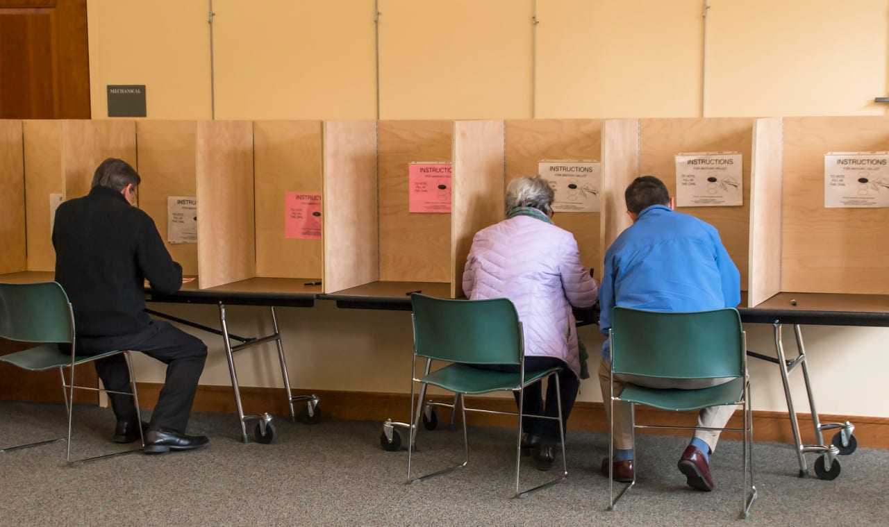 U.S. Rep. Richard Neal will debate challenger Holyoke Mayor Alex Morse Monday, Aug. 17 at 7 p.m.