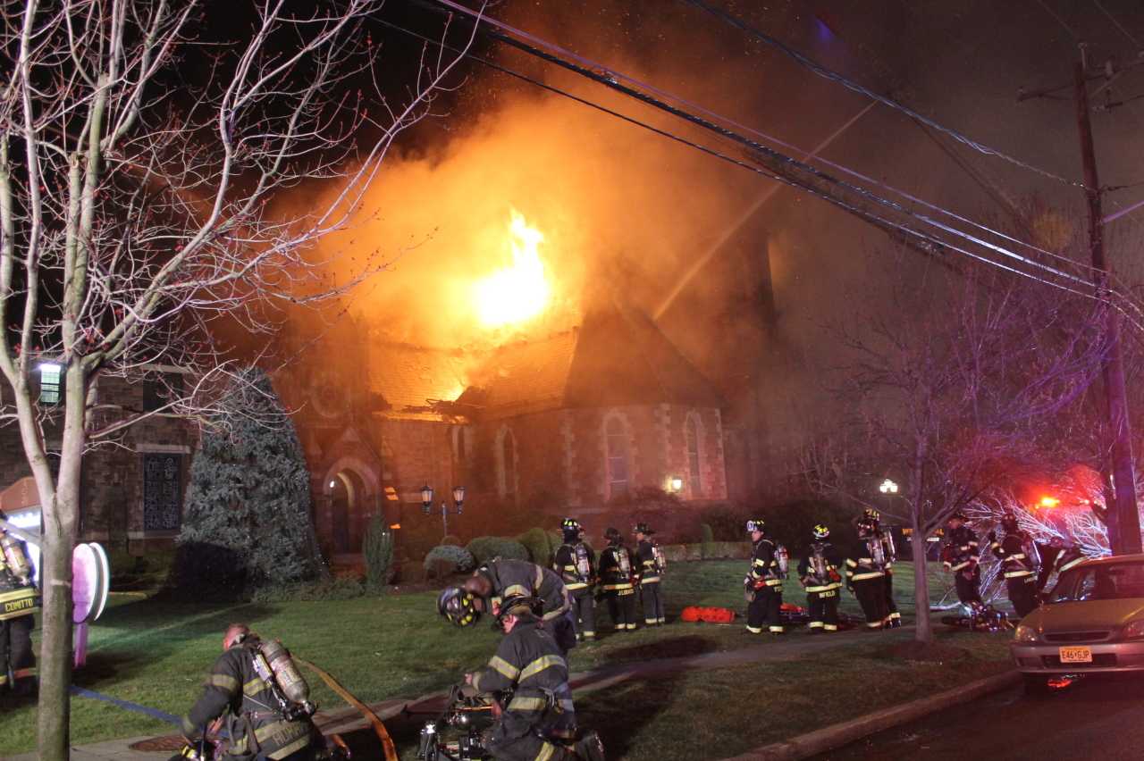 Those inside were quickly pulled out in favor of an aerial attack.