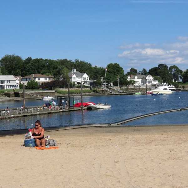 Photo from happier times. Monday, Mamaroneck residents called village officials about a major fish kill at Harbor Island Park. State Department of Environmental Conservation officials confirmed reports of fish kills possibly due to warm harbor water.