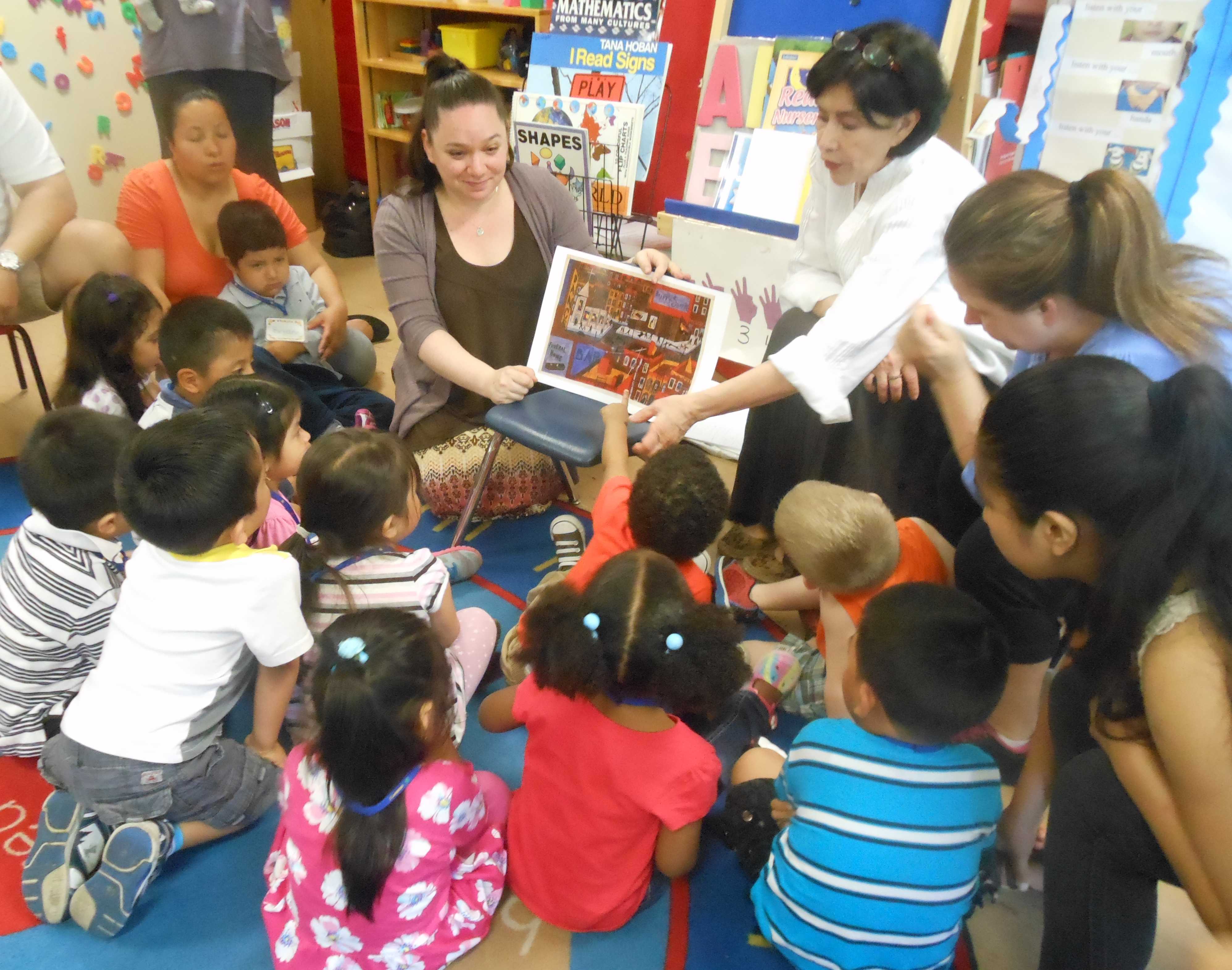 Children and parents of the First Steps Little School in Ossining participate in the Katonah Museum of Arts ArteJuntos/ArtTogether program.