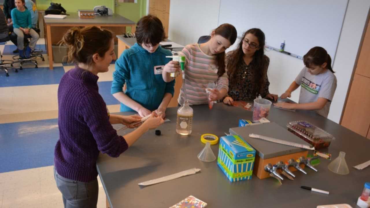 Student-Scientists Experiment At Westchester Community College