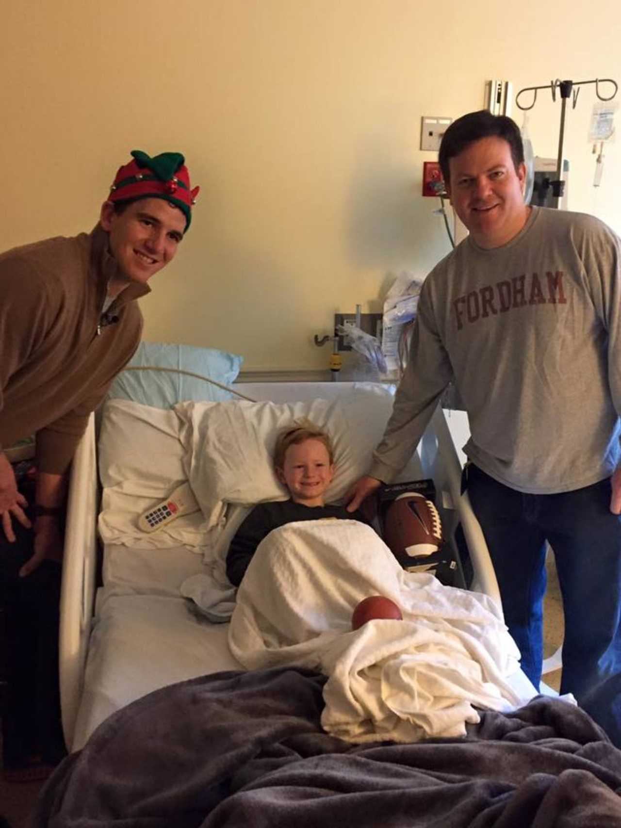 Manning Visits Ill Children in Hackensack, Gives To Pediatric Cancer