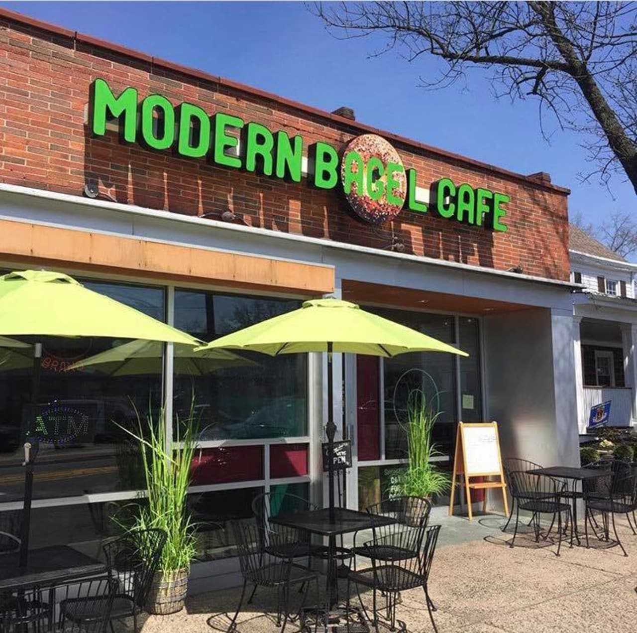 Nosh & Nibble Modern Bagel Cafe In Fair Lawn Competes For DVlicious