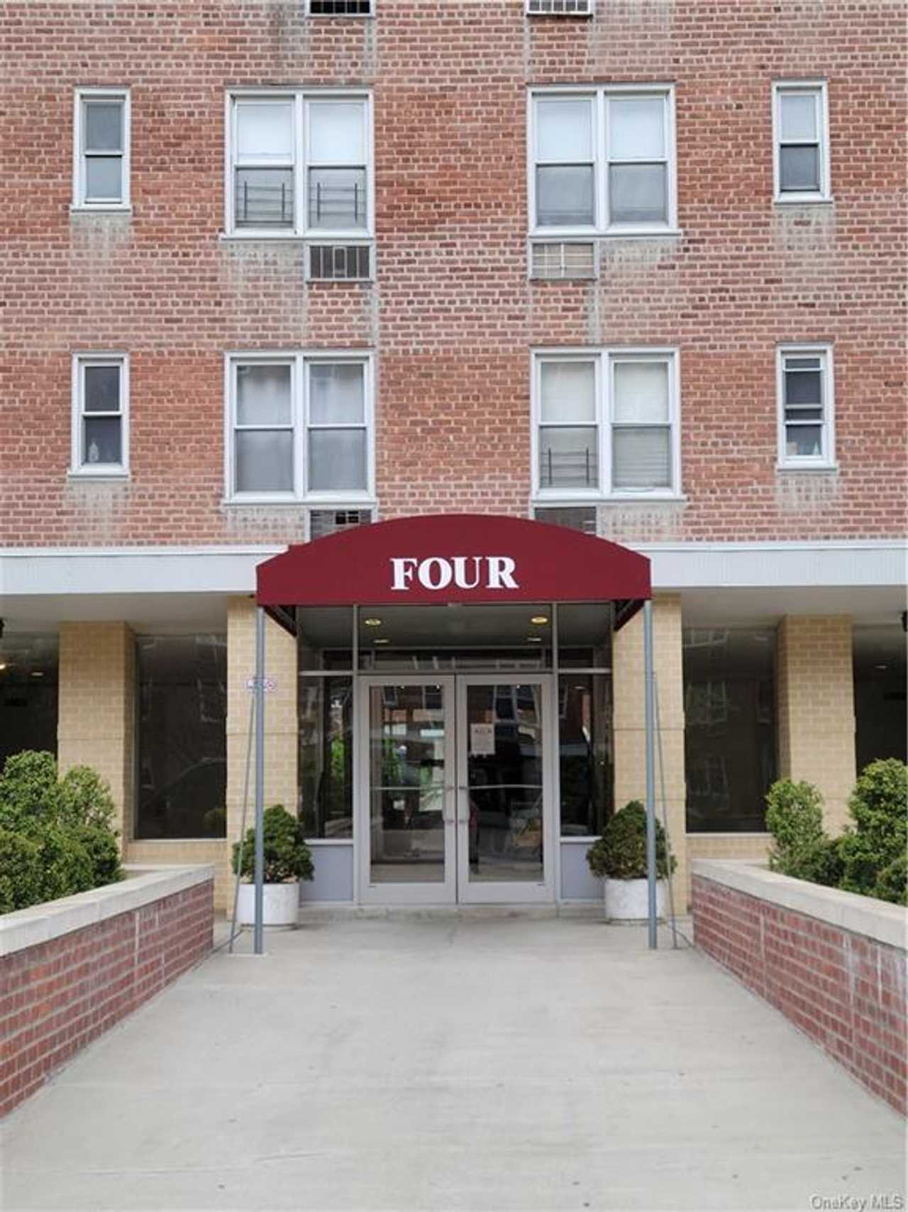 4 Sadore Lane 1O, Yonkers, NY 10710, Yonkers, NY 10710 Bronxville