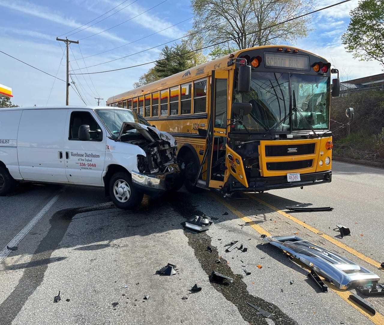 no-injuries-reported-following-school-bus-crash-on-route-20-in-auburn