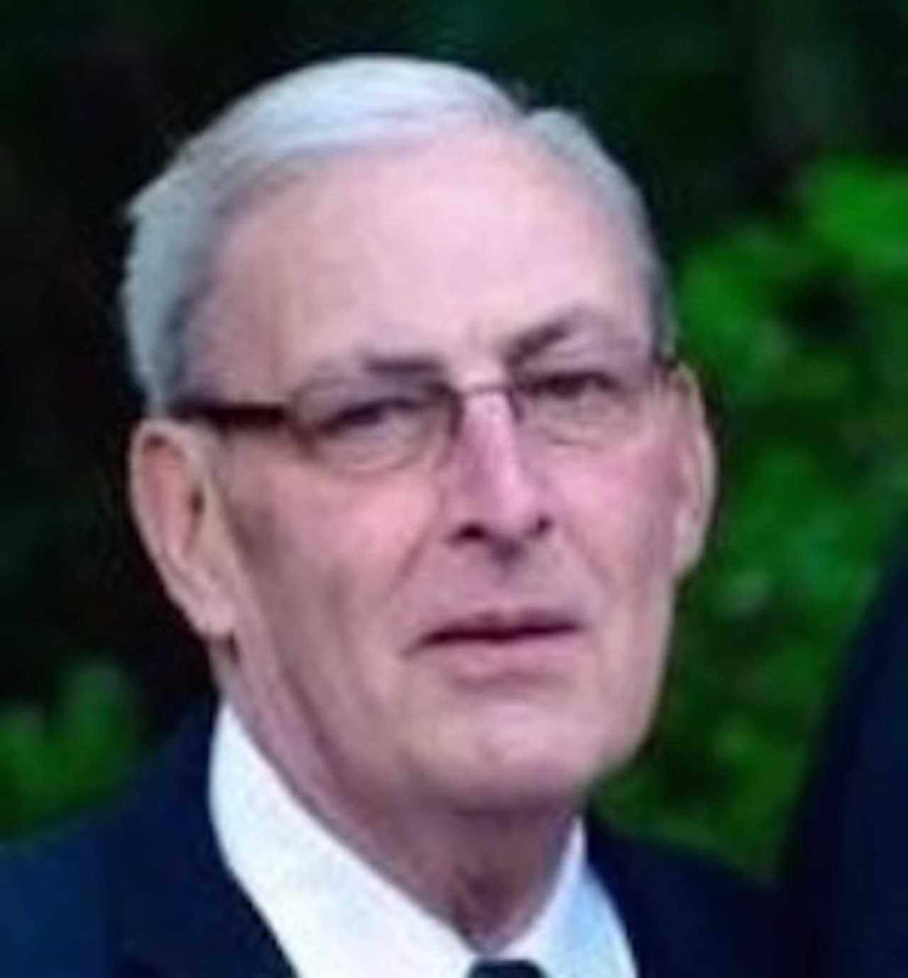 Raymond W. Knapp Jr., 71, Optician In Monroe TrumbullMonroe Daily Voice