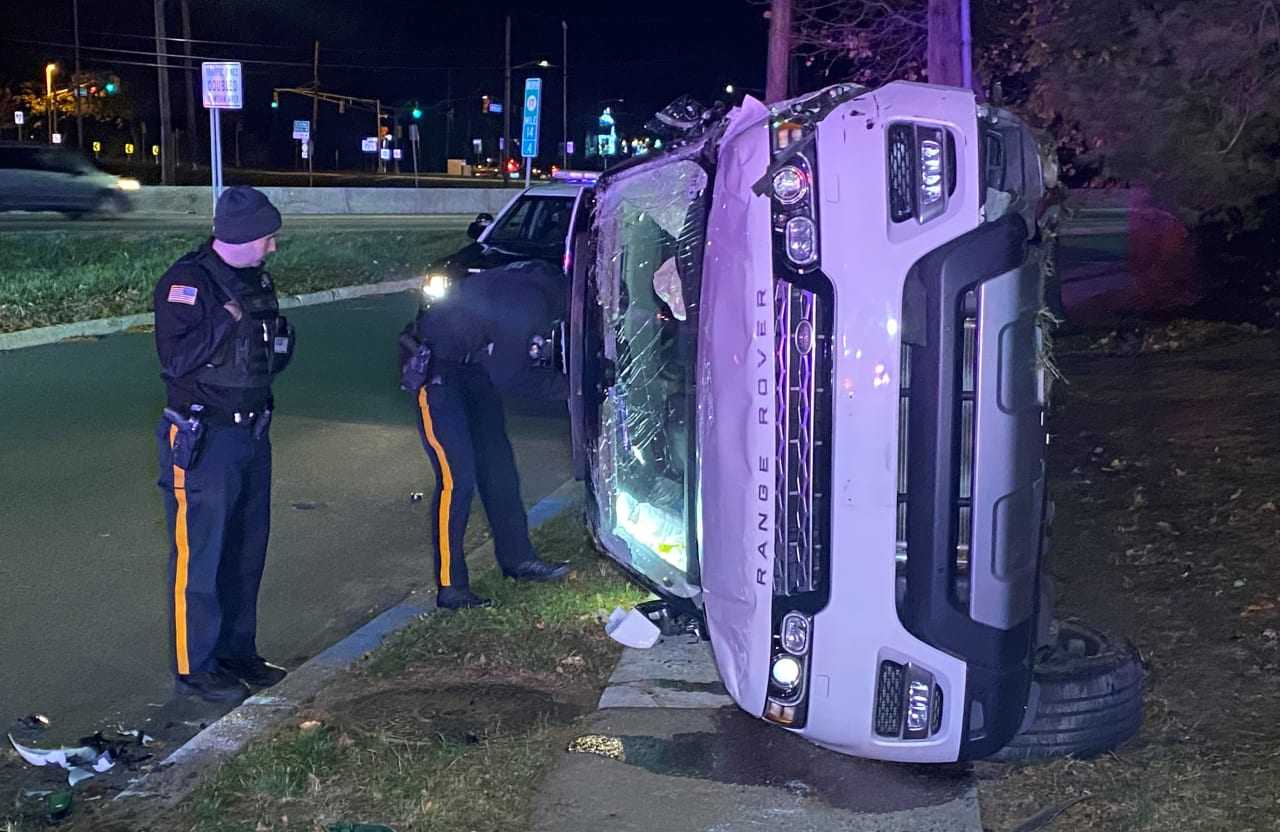 SUV Tips On Route 17 Exit Ramp Paramus Daily Voice