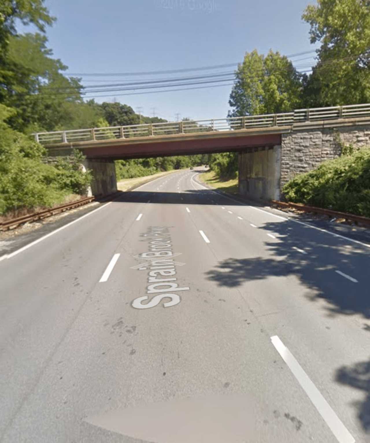 Crash Causes Delays On Sprain Brook Parkway In Yonkers Yonkers Daily