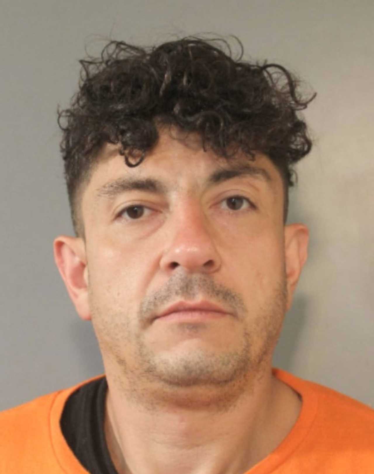 Long Island Man Wanted For Resisting Arrest Suffolk Daily Voice