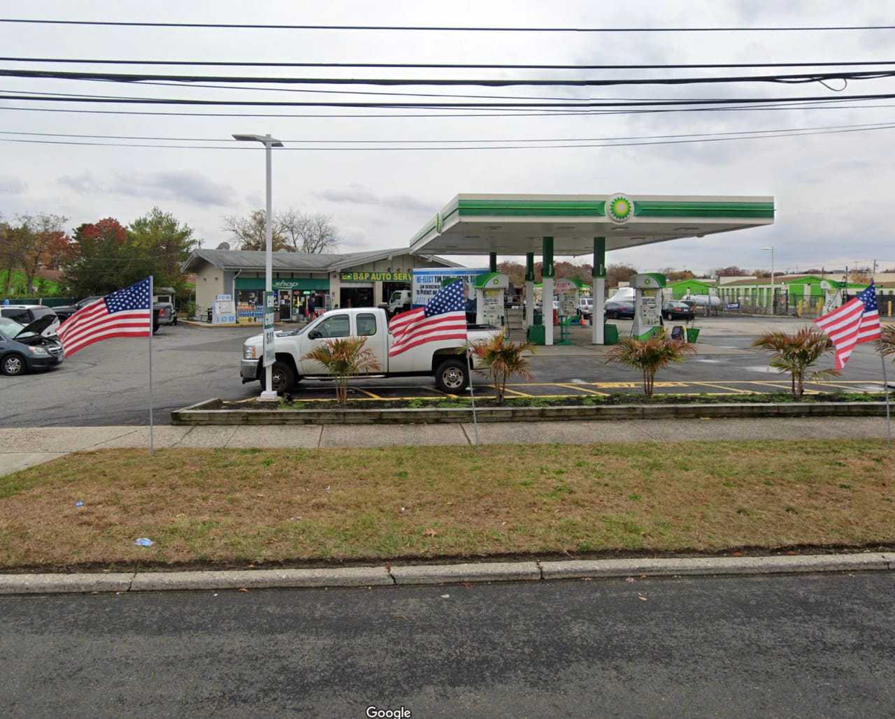Fire Breaks Out At Islandia Gas Station Suffolk Daily Voice