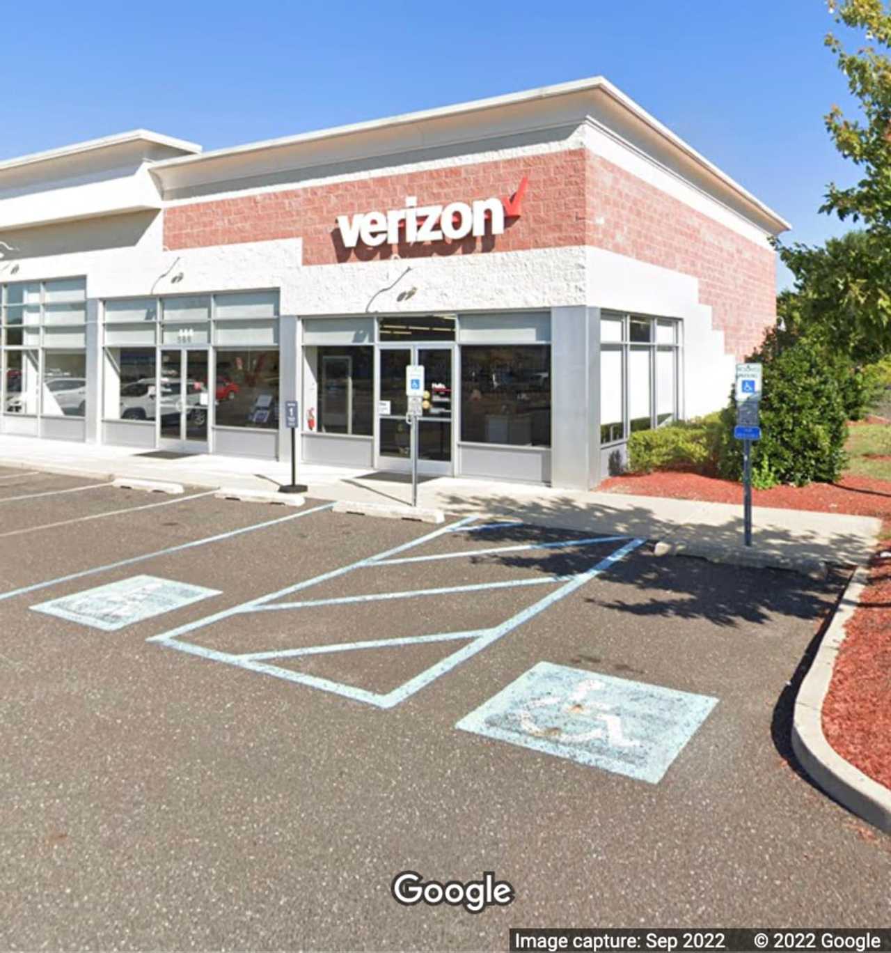 Suspects In South Jersey Verizon Store Theft Caught In Philadelphia