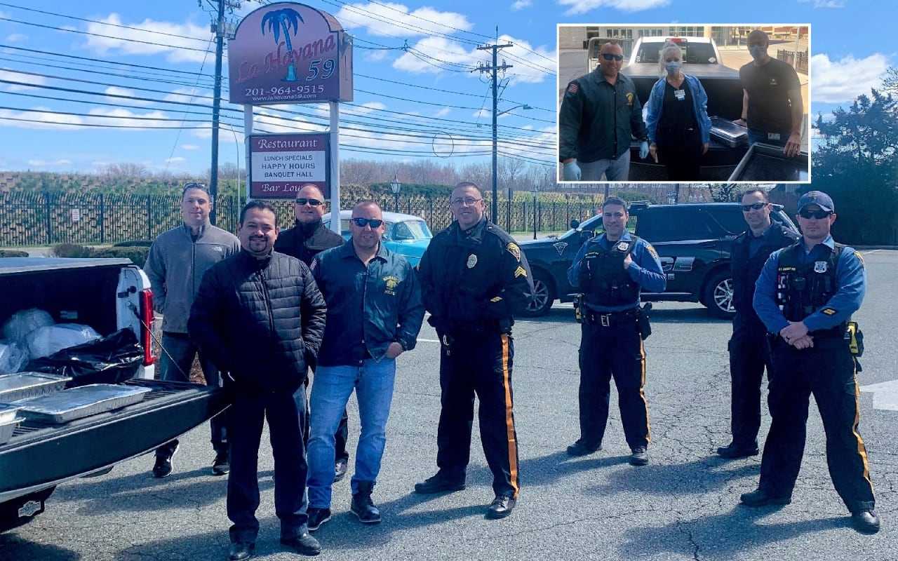 Moonachie Police Bring Lunch To Hospital Staff Saddle BrookElmwood