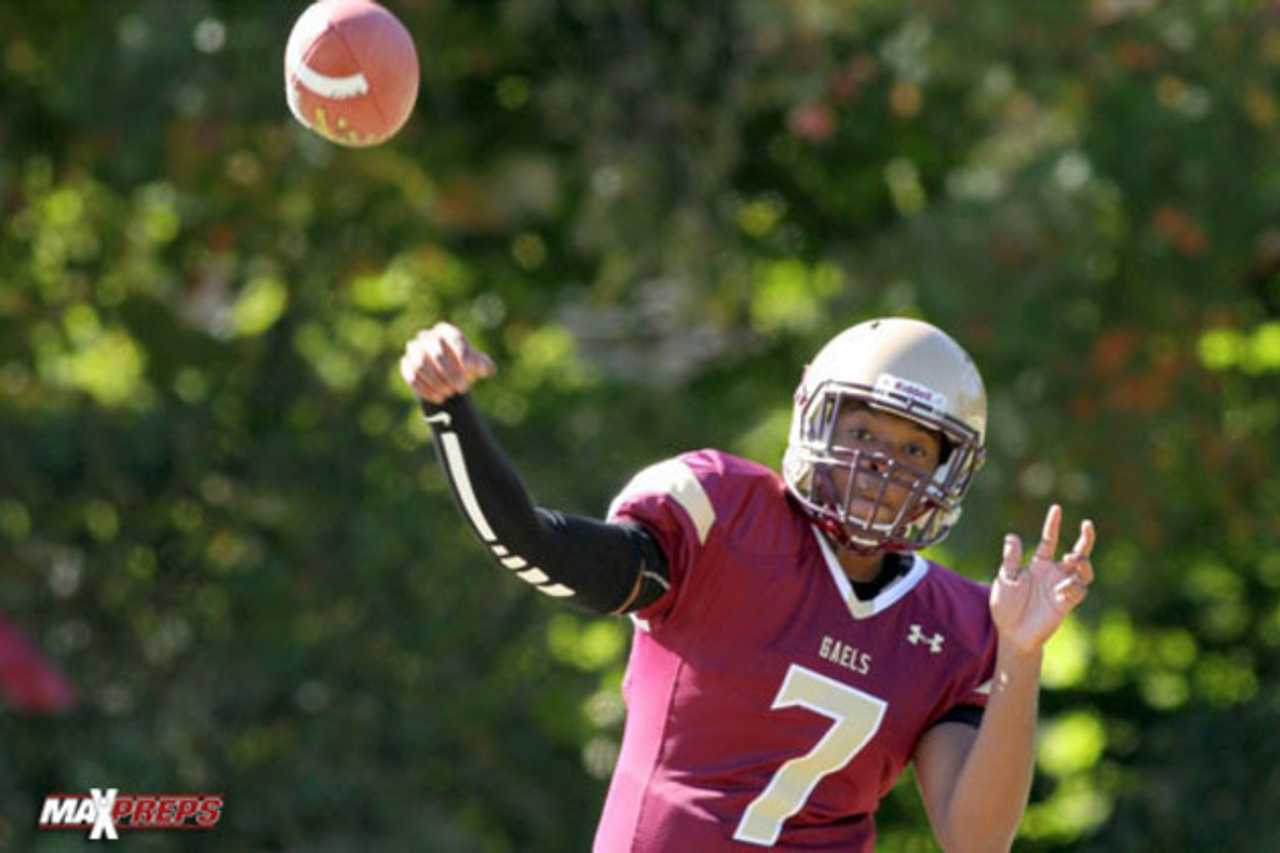 Rivals Stepinac, Iona Prep Meet For Chsfl Football Title | White Plains ...