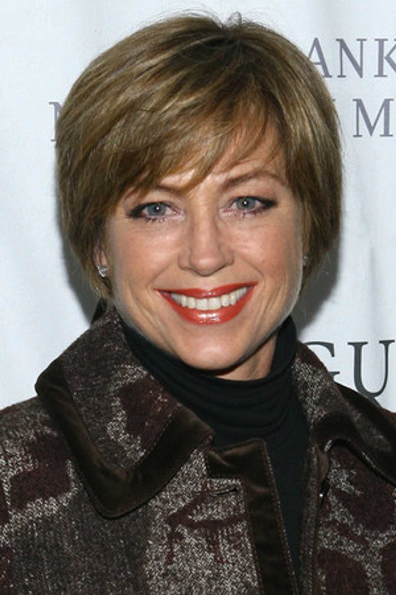 Dorothy Hamill | Dorothy hamill haircut, Wedge haircut, Dorothy hamill