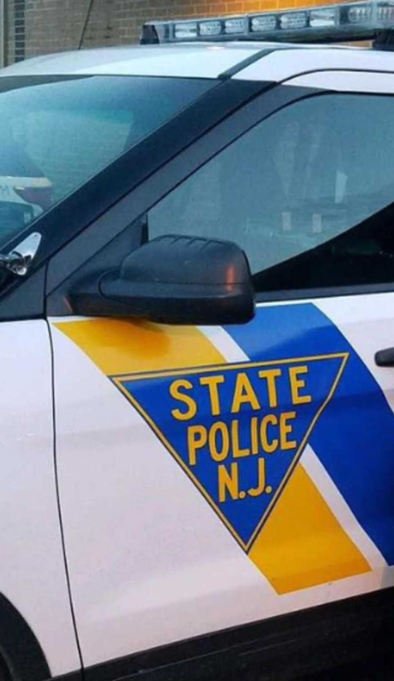 tractor-trailer-overturns-on-nj-turnpike-state-police-south-passaic