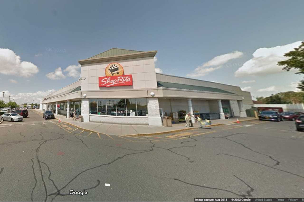 Pair Pepper Spray ShopRite Employee During Bethpage Robbery: Police ...