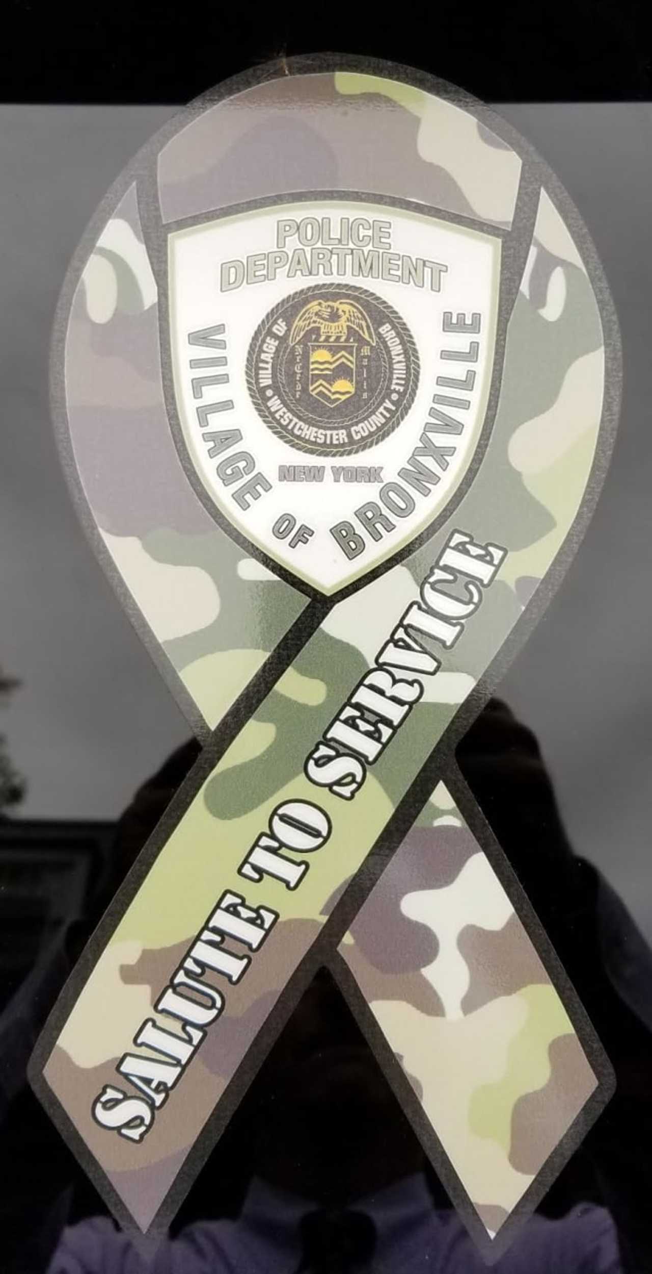 Bronxville PD Salute Soldiers' Service Selling Ribbons For Wounded