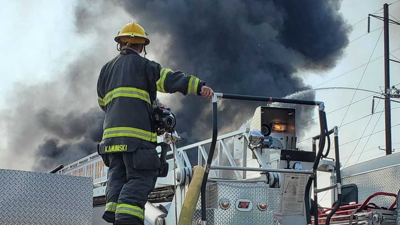 'Avoid The Area': Fire Crews Battle Blaze In Philadelphia | Bucks Daily ...