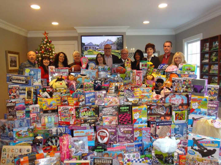 Prominent Properties Sotheby&#x27;s International Realty&#x27;s Saddle River Regional office collected 1,059 toys in 2014.
