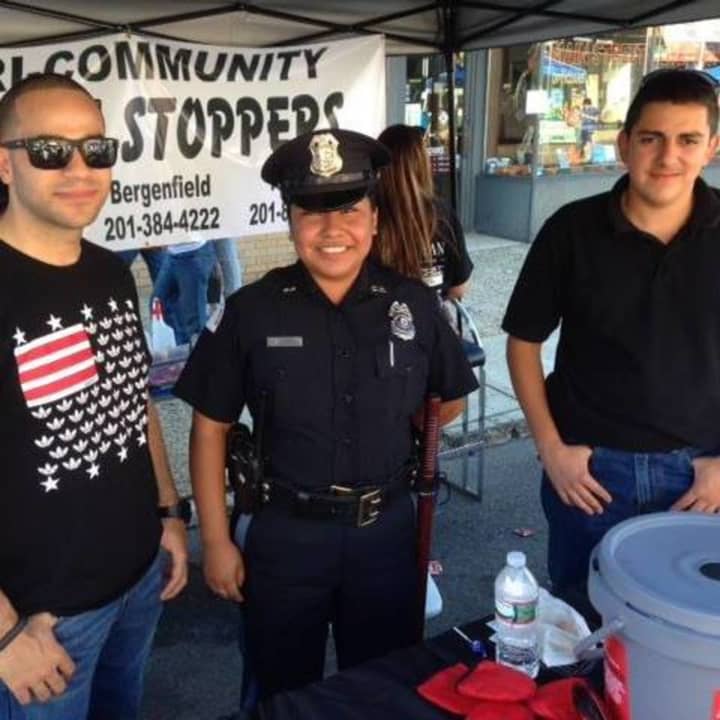 Bergenfield-Englewood-Teaneck-Hackensack Crime Stoppers organize Blue Moon Cafe fundraiser.