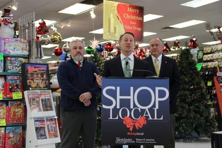 Westchester County Executive Robert Astorino is urging county residents to snap photographs to encourage local shopping efforts this holiday season.