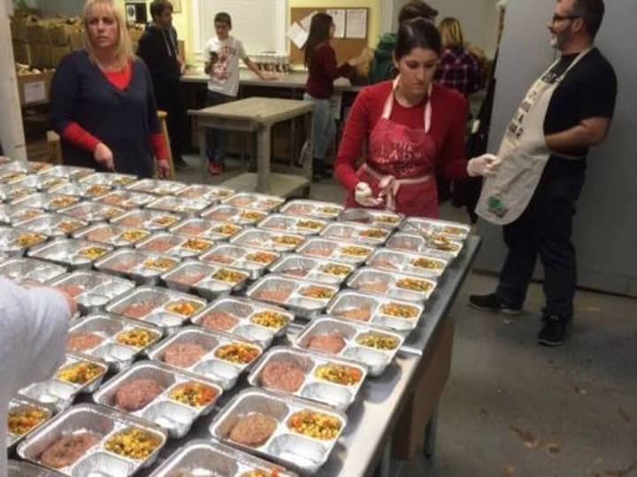 Volunteers from St. Joseph Church in Lodi help out at Meals with a Mission.