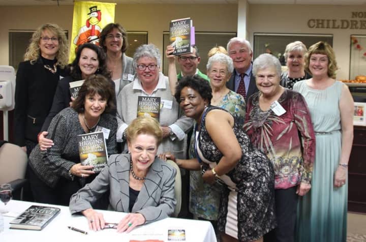 Wayne Library supporters attend a book signing with author Mary Higgins Clark.
