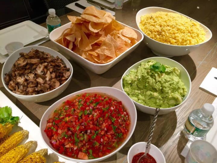 Chips, salsa and guac at Salsa Metsuyan.