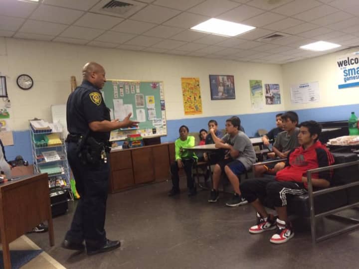 Detective Terrence Fudge of the New Rochelle Police Department discussed making smart decisions and street awareness.