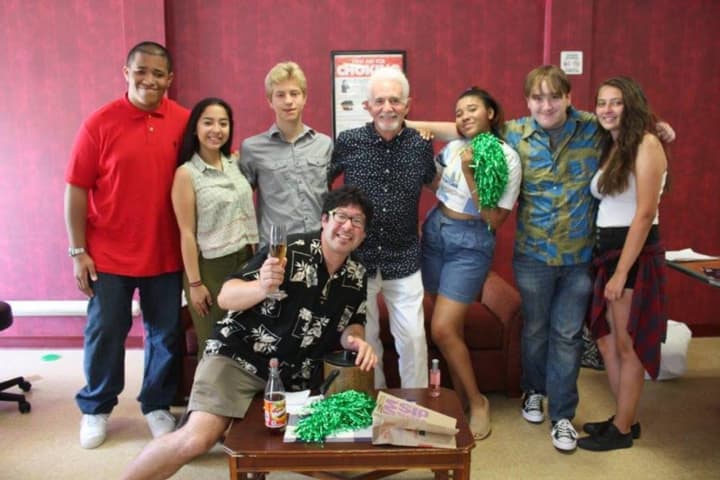 Richard Kline, center, who played Larry on the &#x27;70s sitcom &quot;Three&#x27;s Company,&quot; joined Peekskill High School Drama Club members in a recent live performance of an episode of the show at Emerald Peek Rehabilitation and Nursing Center in Peekskill.