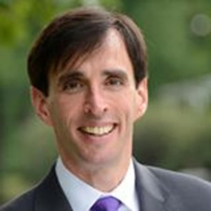 New Rochelle Mayor Noam Bramson has joined other local leaders in calling on outgoing President Barack Obama to secure more protection for immigrants.