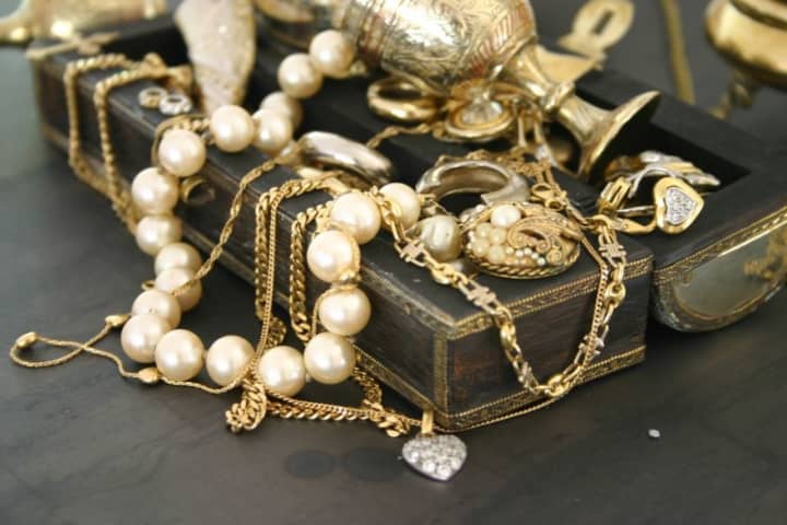 Leah Roland will give a talk at the Leonia Library about jewelry through the ages.