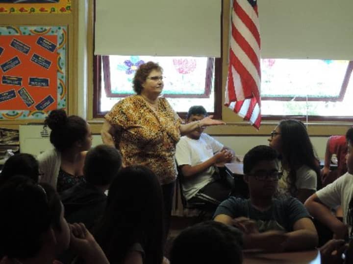 Harriet Raphael talks to students about the Holocaust and her parents&#x27; experience.