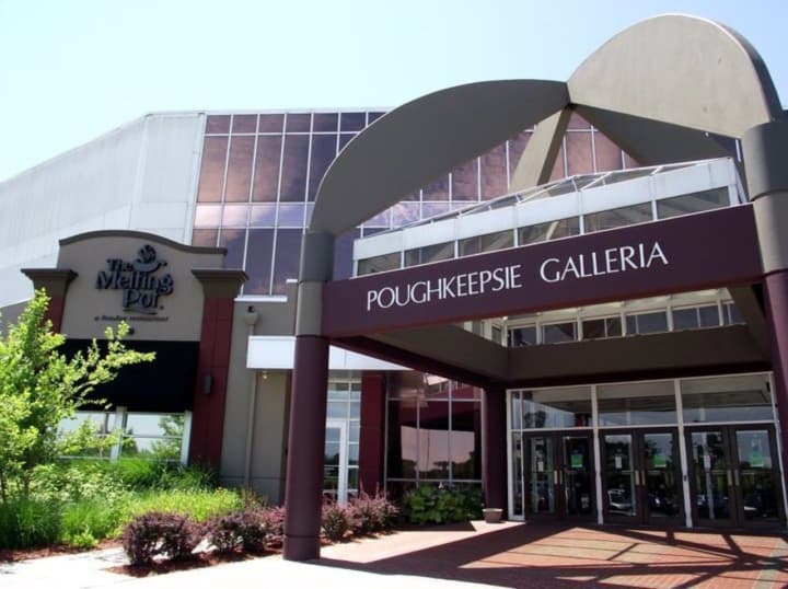 A man attempted to rob a woman of her purse and shopping bag outside of the Poughkeepsie Galleria.
