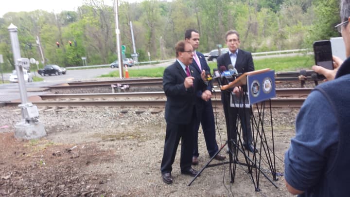 State Assemblyman Tom Abinanti and Sen. David Carlucci held a news conference last Friday at the Commerce Street railroad crossing in Valhalla, site of the deadliest accident in Metro-North history. They are with Alan Brody, whose wife was killed.